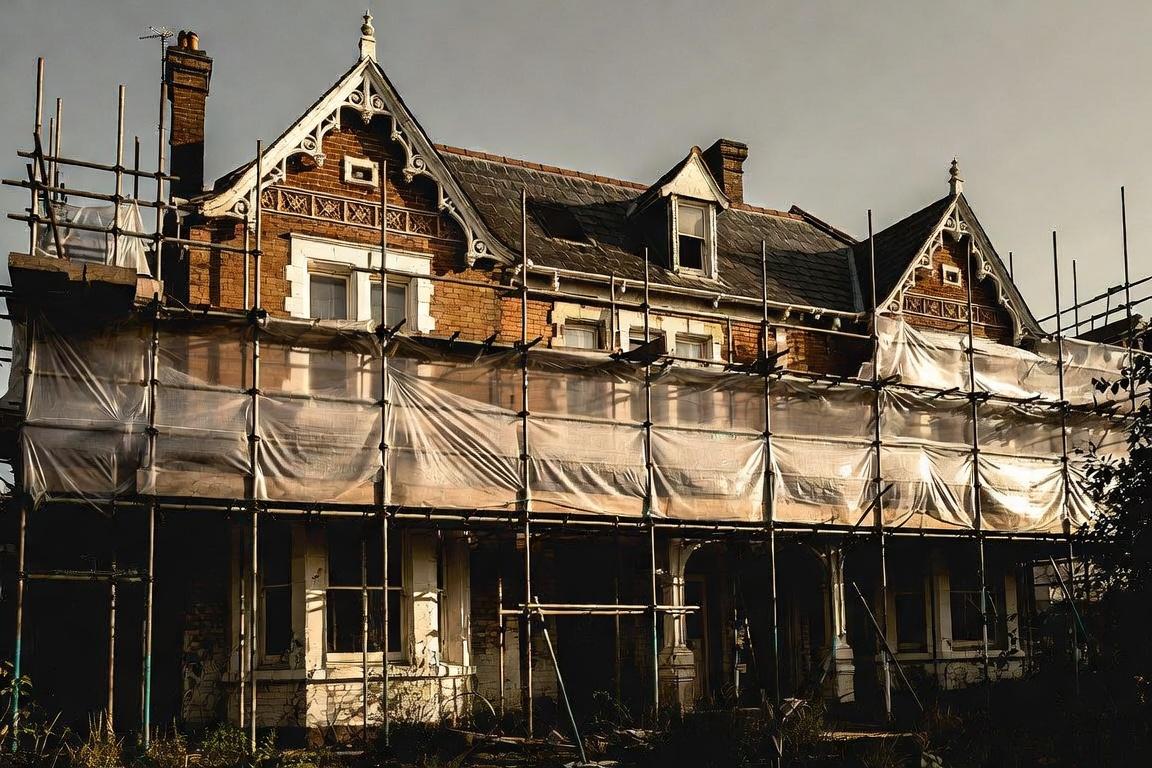 Victorian house renovation in Putney with scaffolding during refurbishment